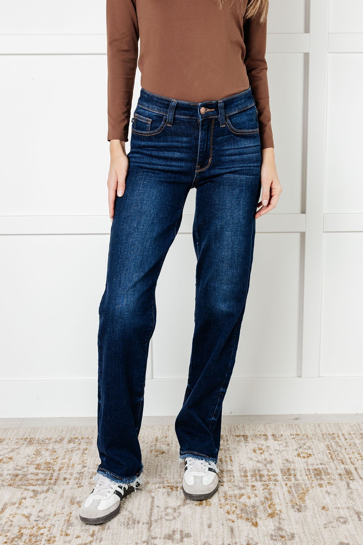 Judy Blue Jacqueline Mid Rise Frayed Hem Straight Leg Jean 24W Denim