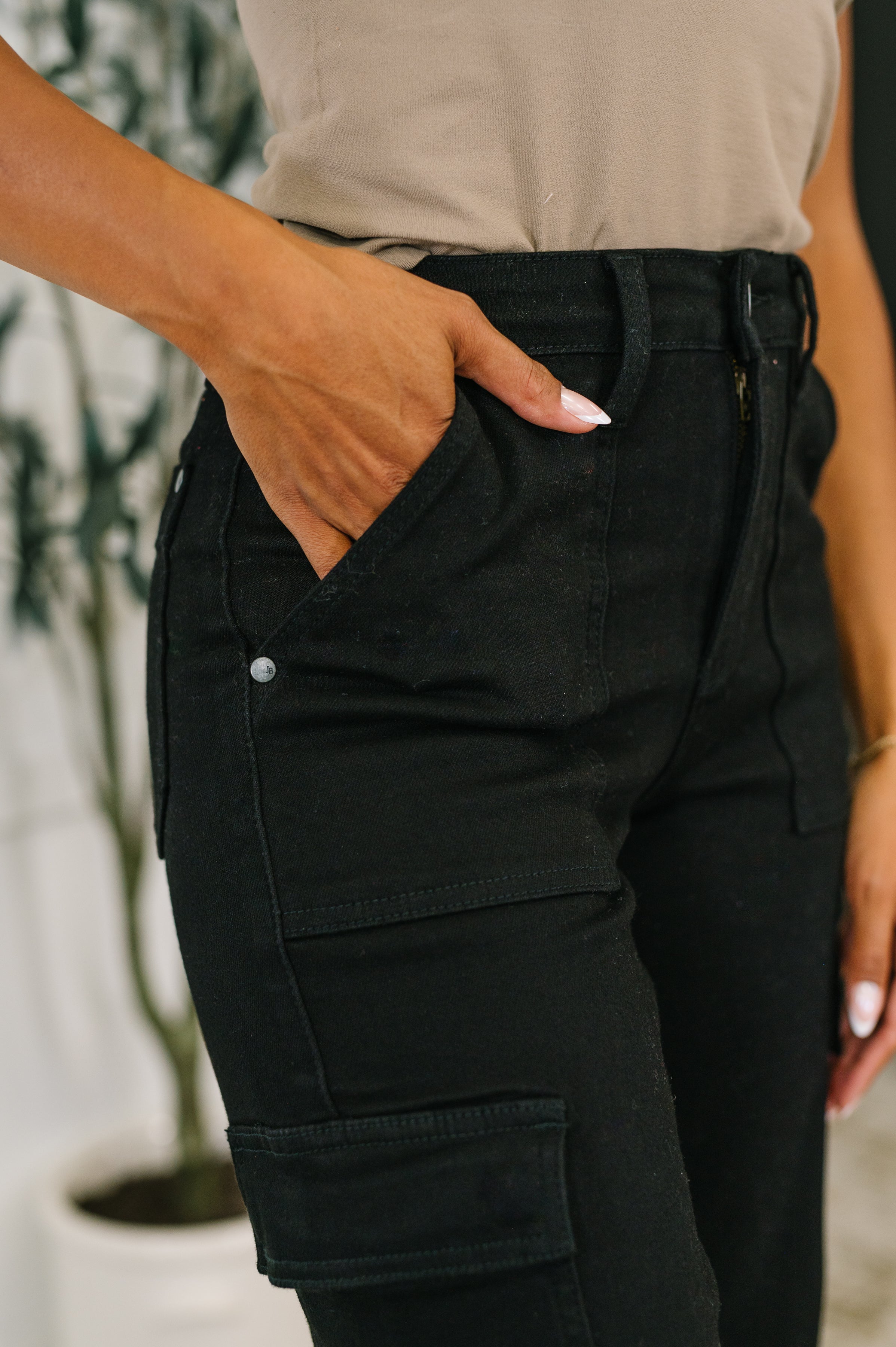 Judy Blue Keira High Waist Cargo Wide in Black Womens