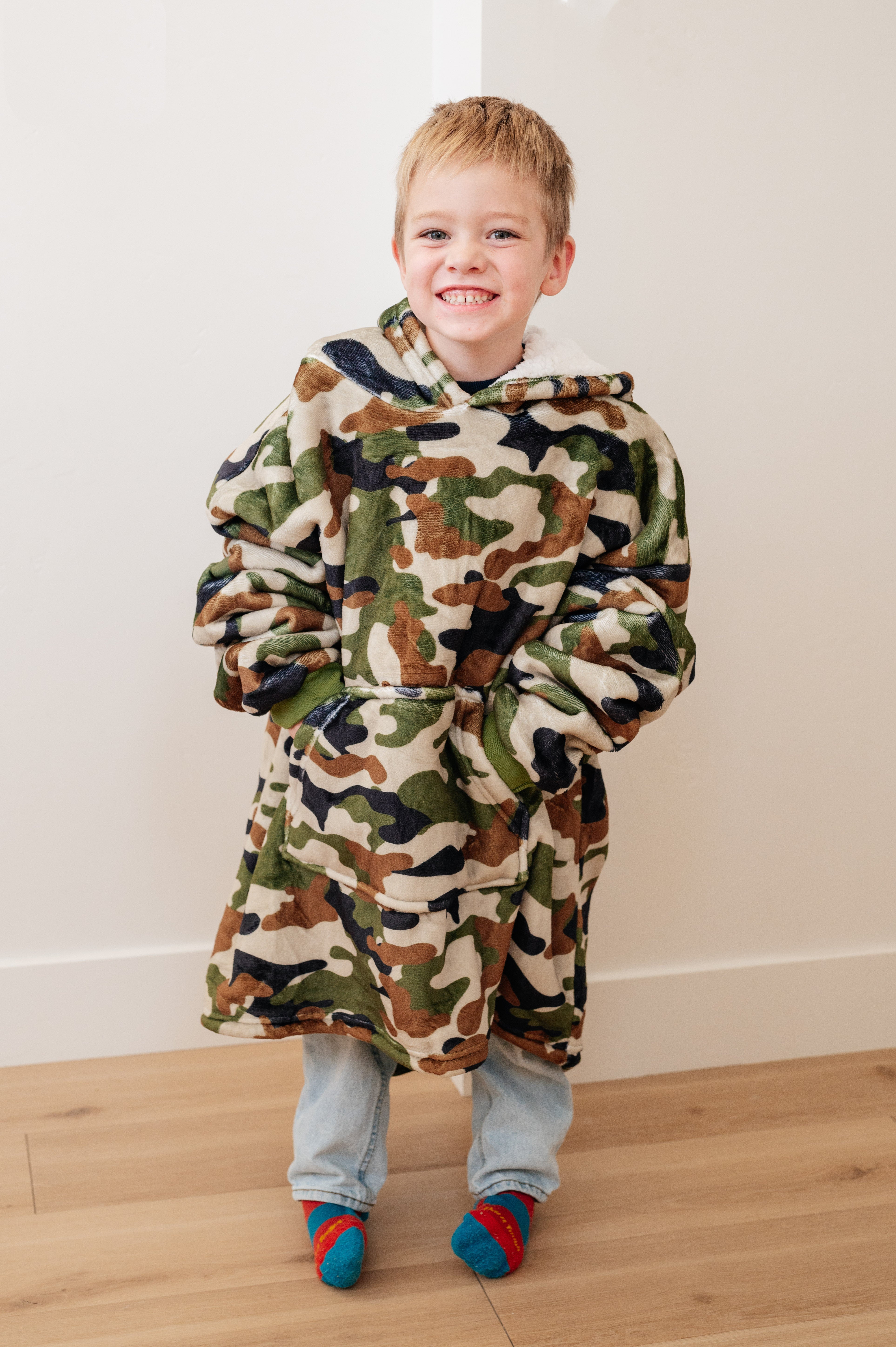 Kids Oversized Hoodie Blanket in Camo Sweatshirts & Hoodies