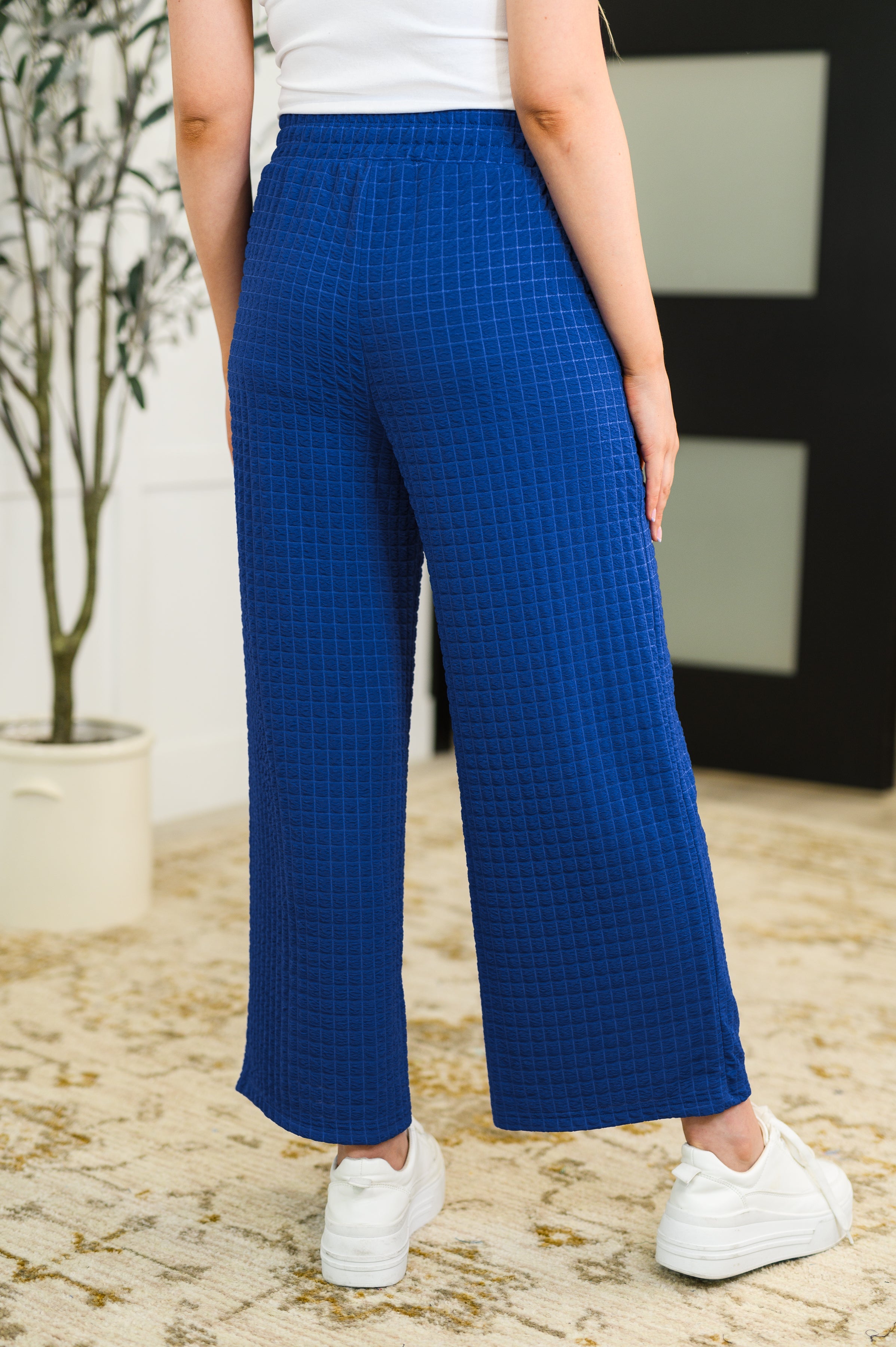 One Eleven North Listen Intently Textured Top and Pants Set Womens