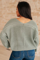 Heyson Magi Lune V-Neck Knitted Sweater Tops