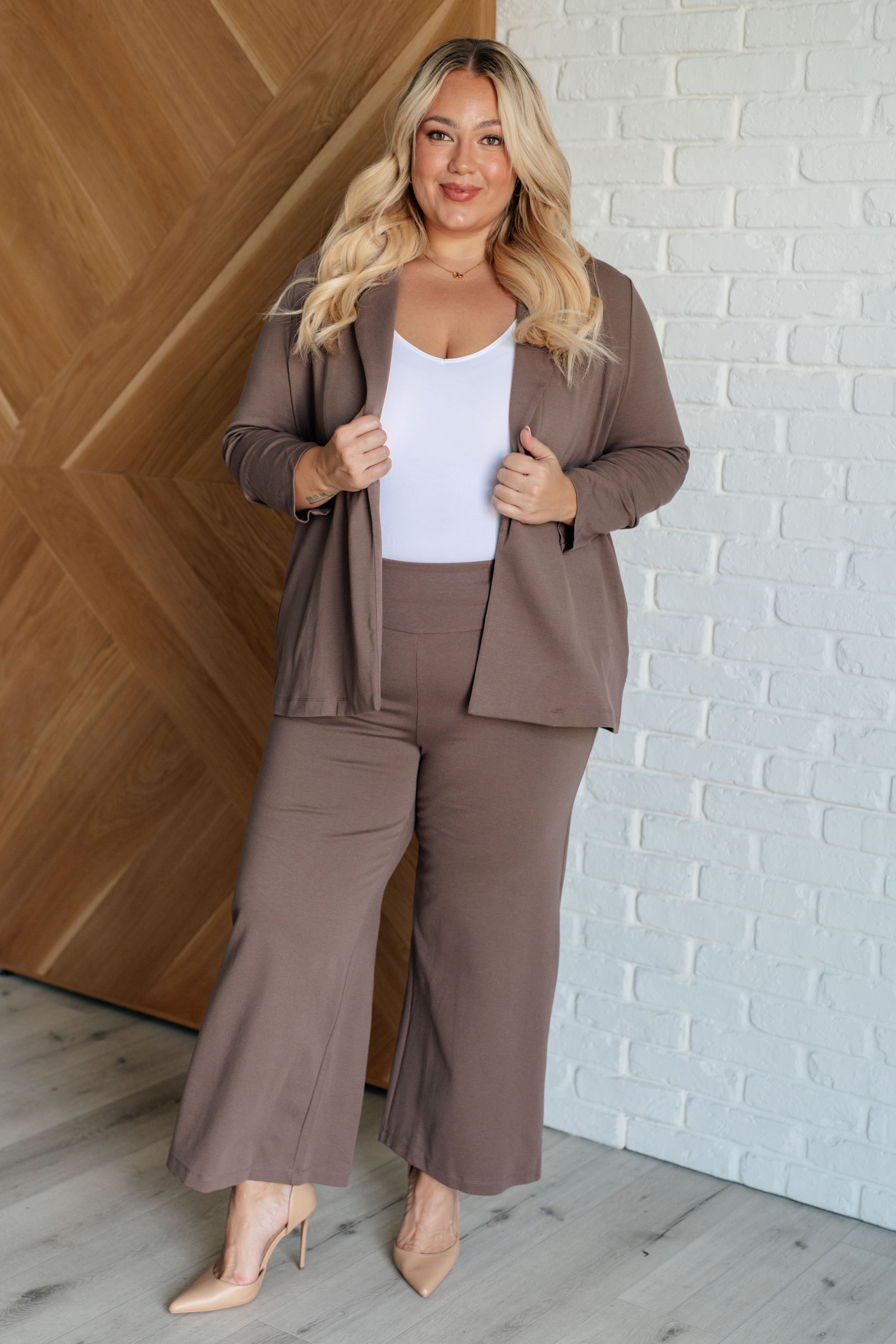 Dear Scarlett Magic Wide Leg Crop Pants in Dark Mocha Ave Shops