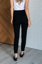 Dear Scarlett Magic Ankle Crop Skinny Pants in Black Pants