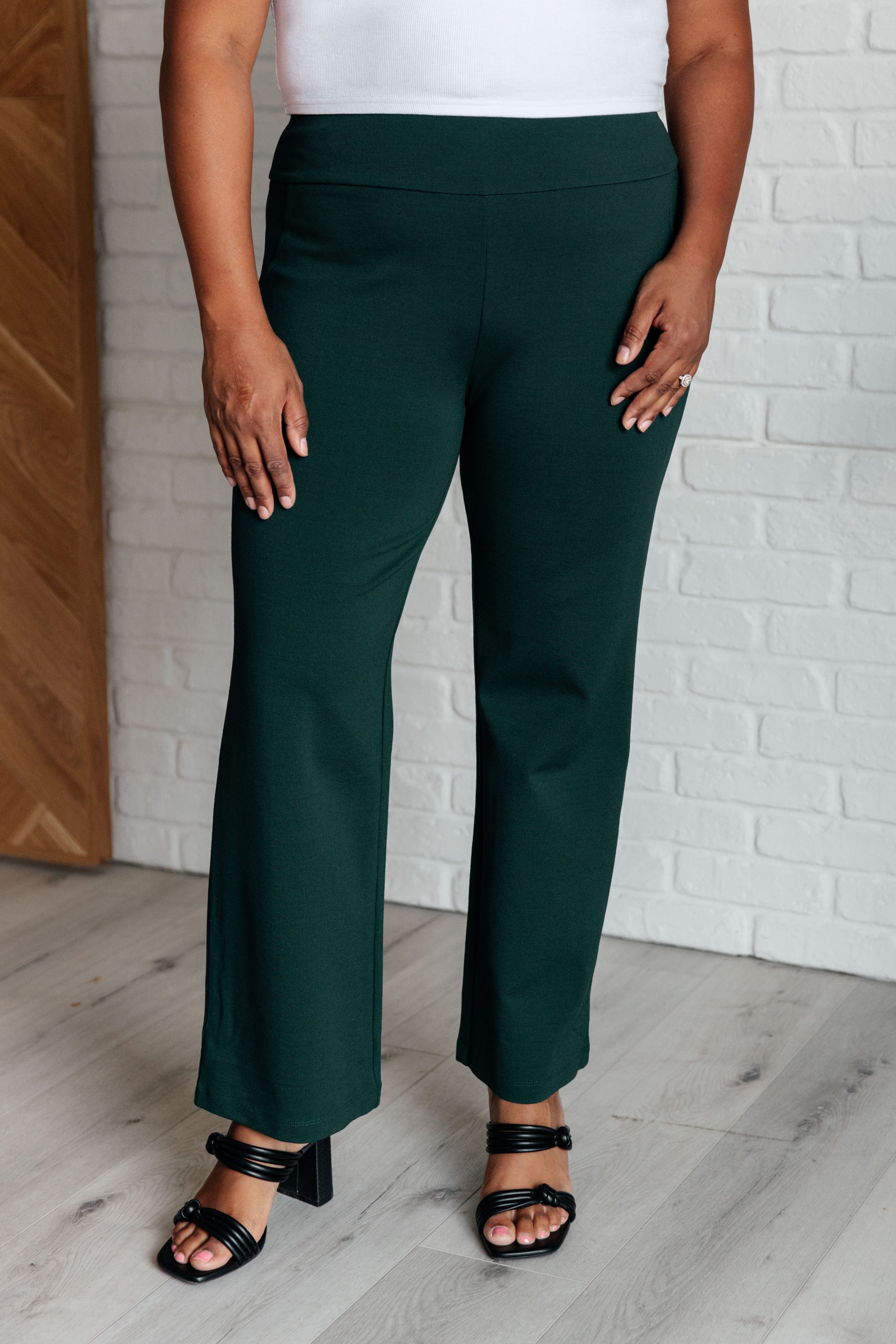 Dear Scarlett Magic Straight Pants in Hunter Green 3XL Ave Shops