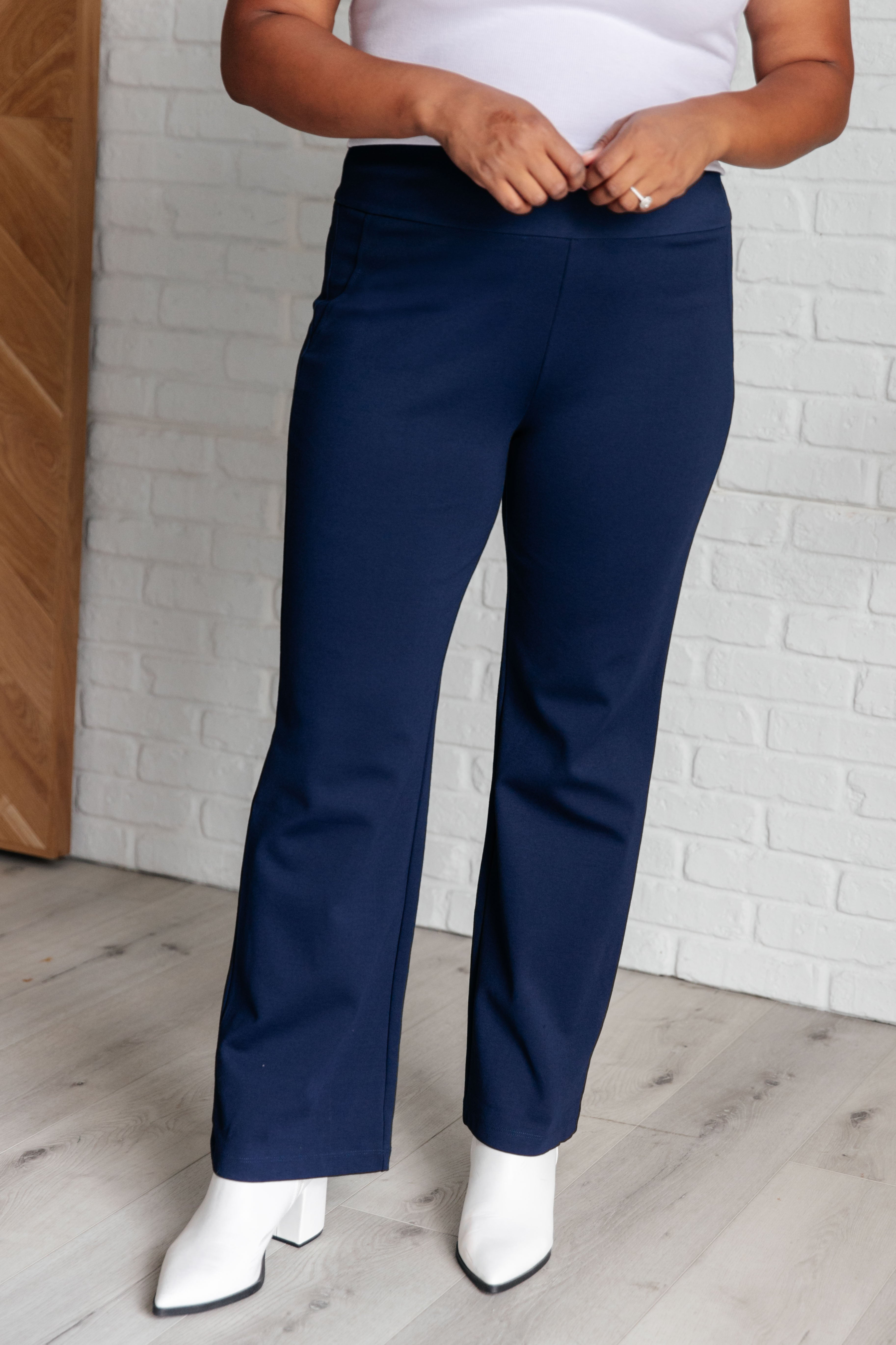 Dear Scarlett Magic Straight Pants in Navy Ave Shops