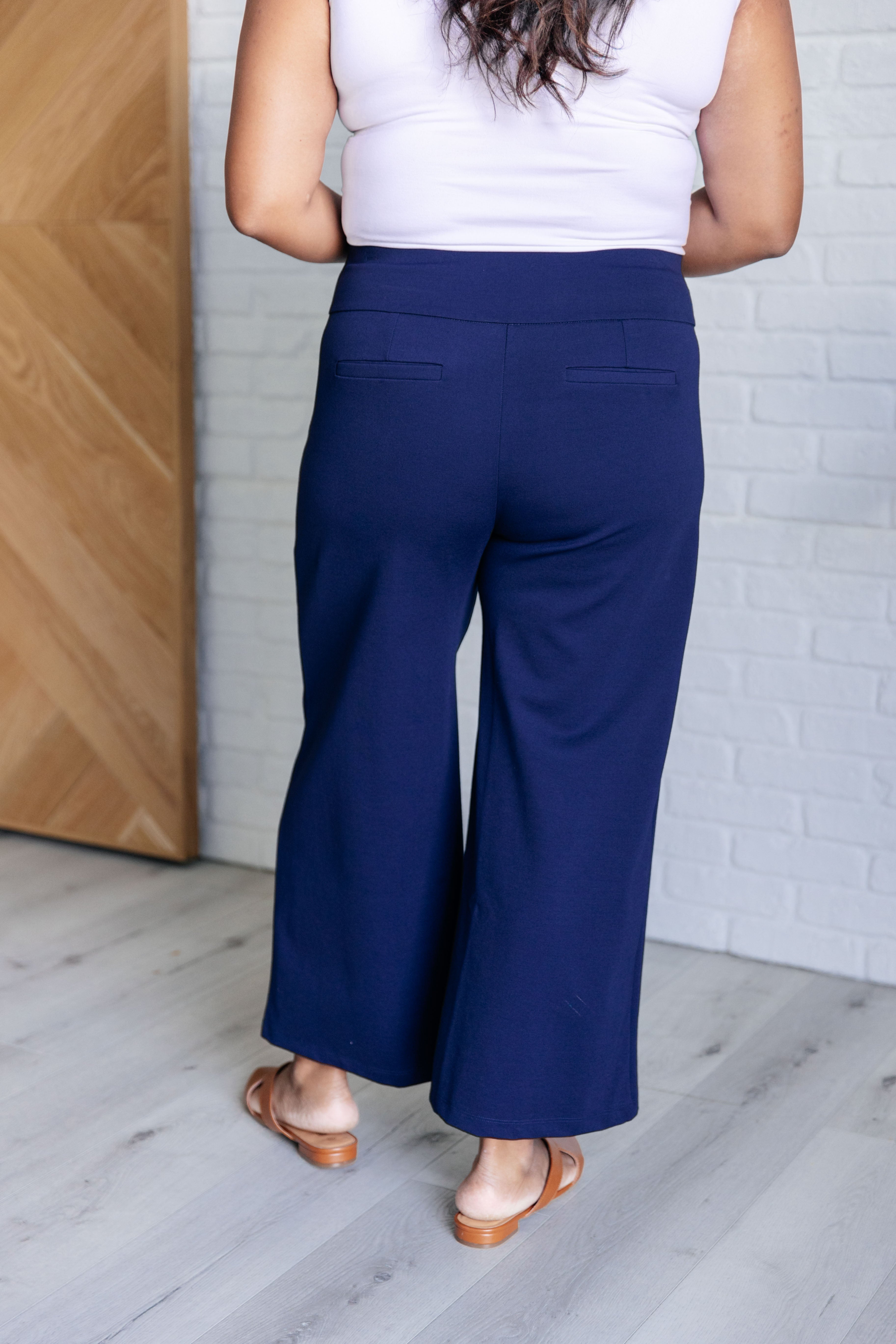 Dear Scarlett Magic Wide Leg Crop Pants in Navy Ave Shops