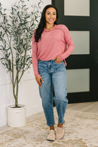 Mellow Mood Heathered Pullover in Dark Red Womens