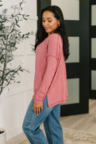 Mellow Mood Heathered Pullover in Dark Red Womens