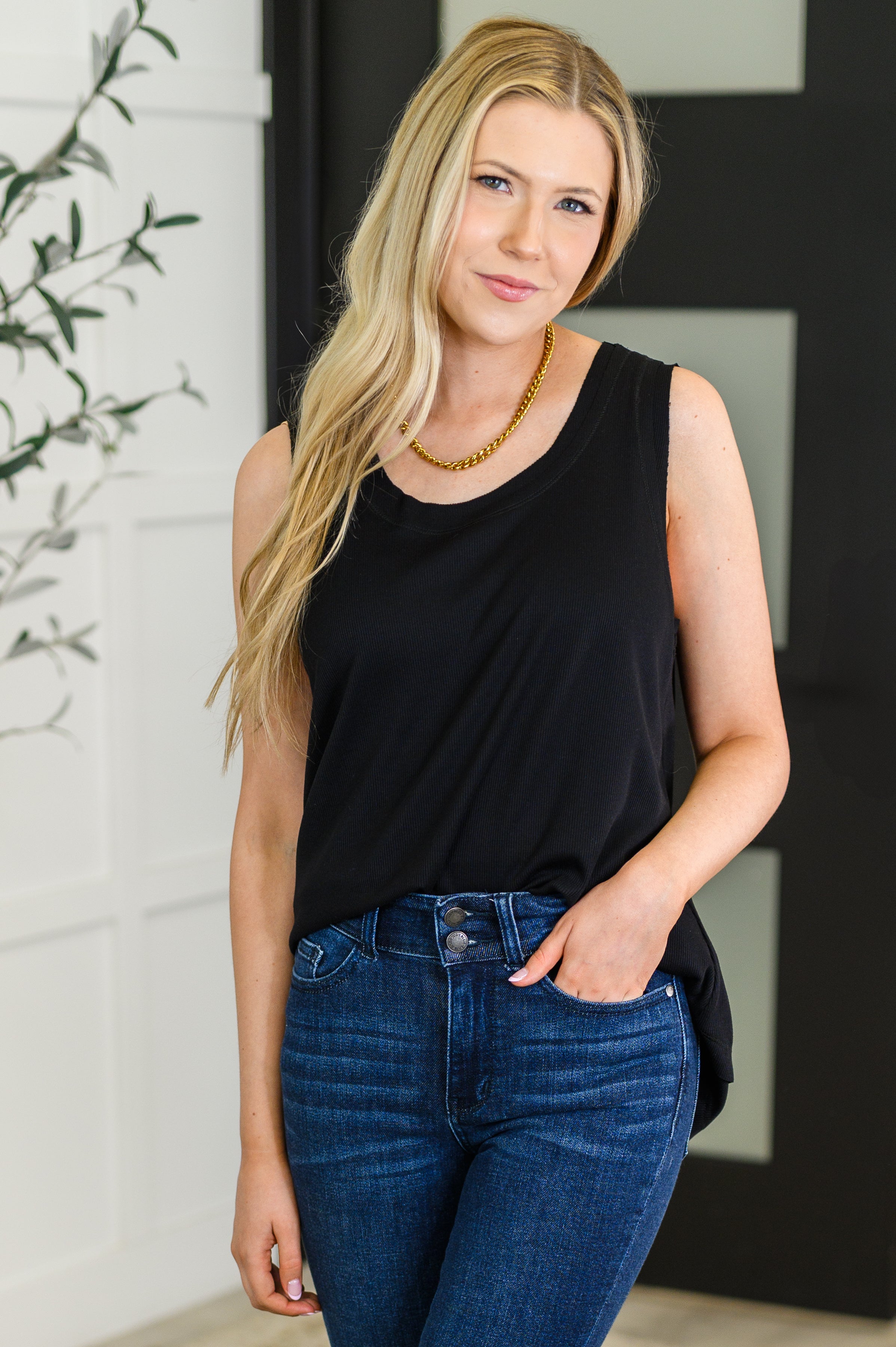 Andree By Unit Mellow Muse Relaxed Knit Tank in Black Womens