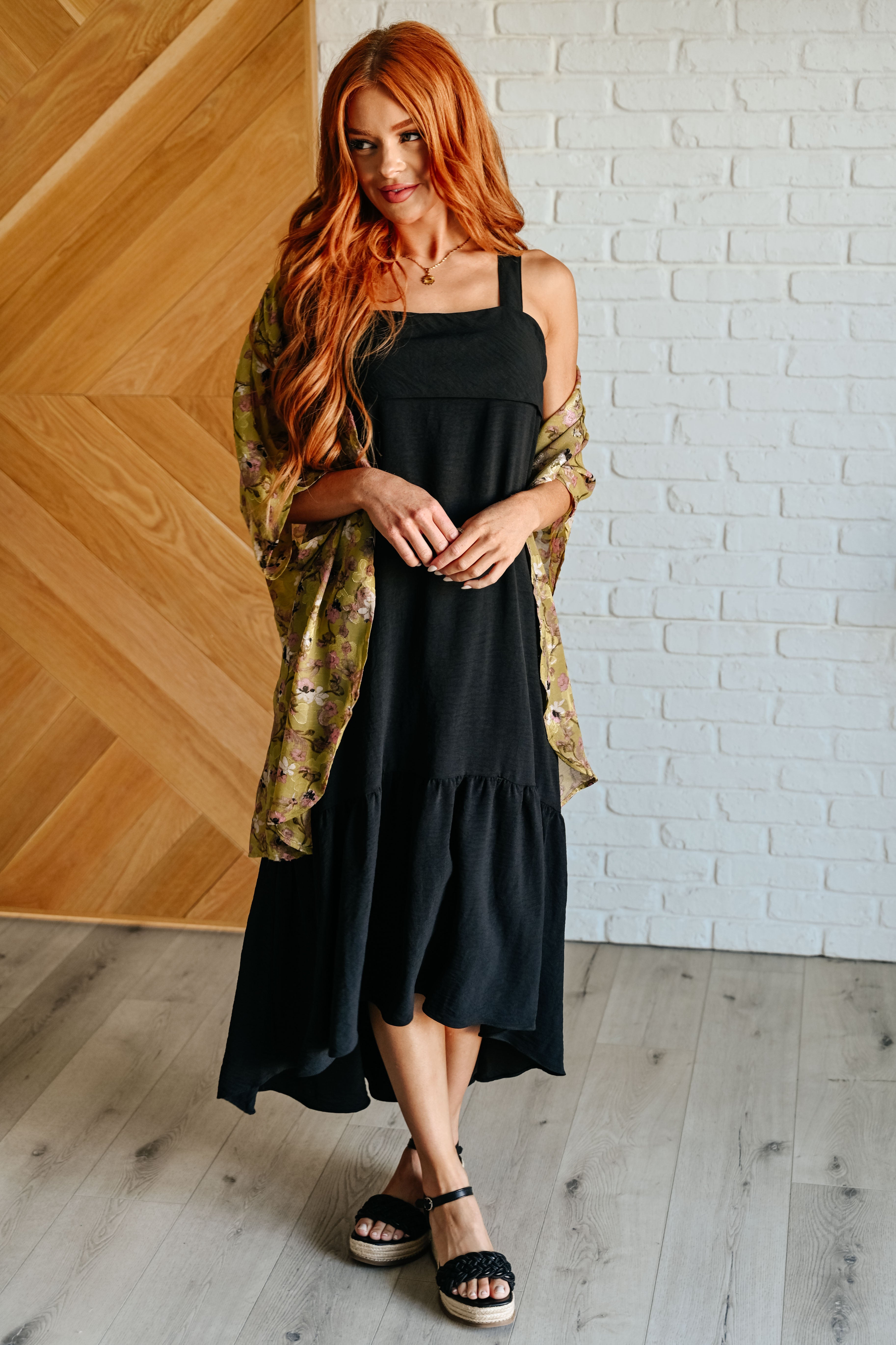 Center & Main Go Anywhere Floral Kimono Layers