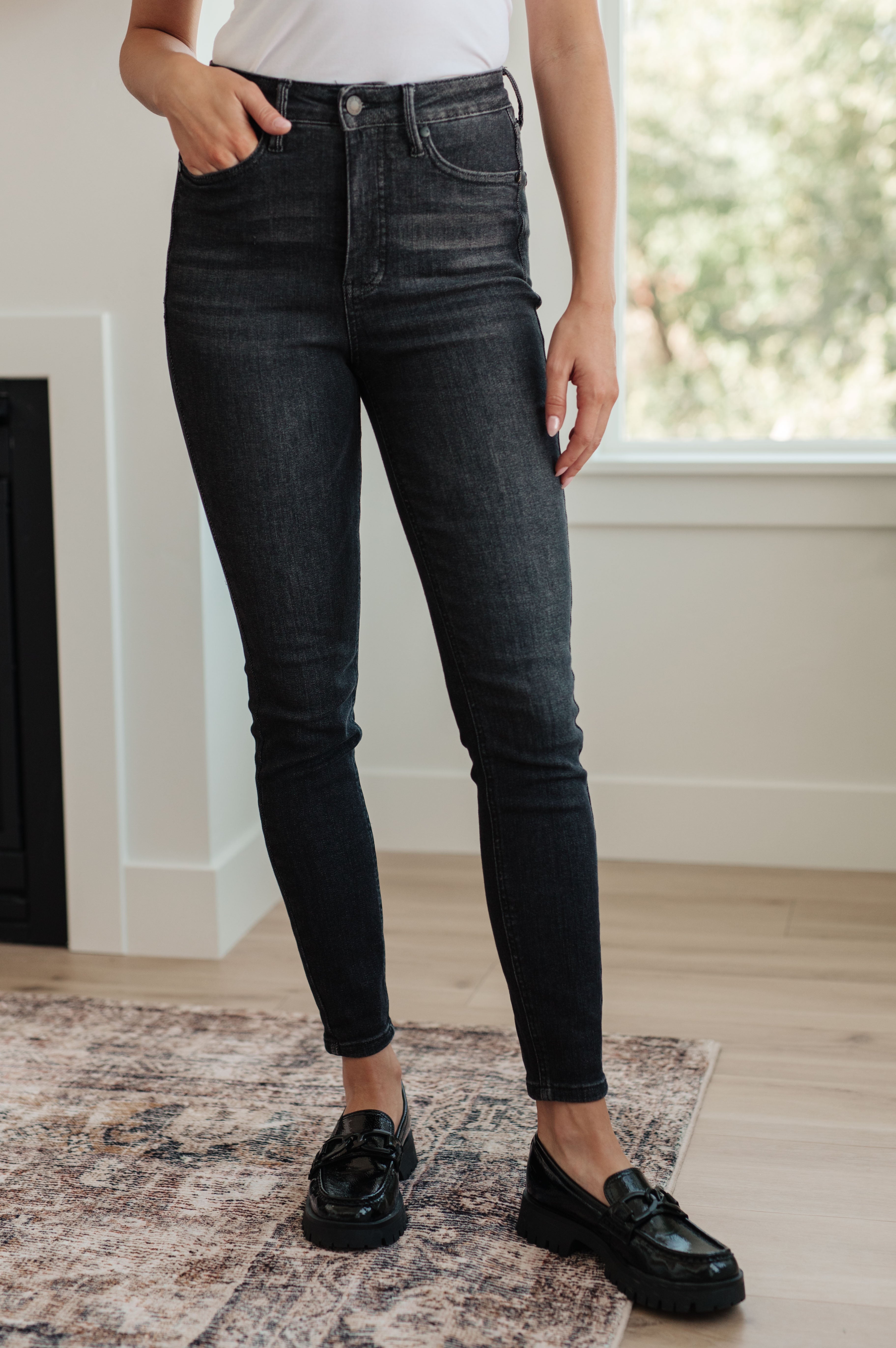 Judy Blue Octavia High Rise Tummy Control Top Skinny Jeans in Washed Black Ave Shops 11-13-23