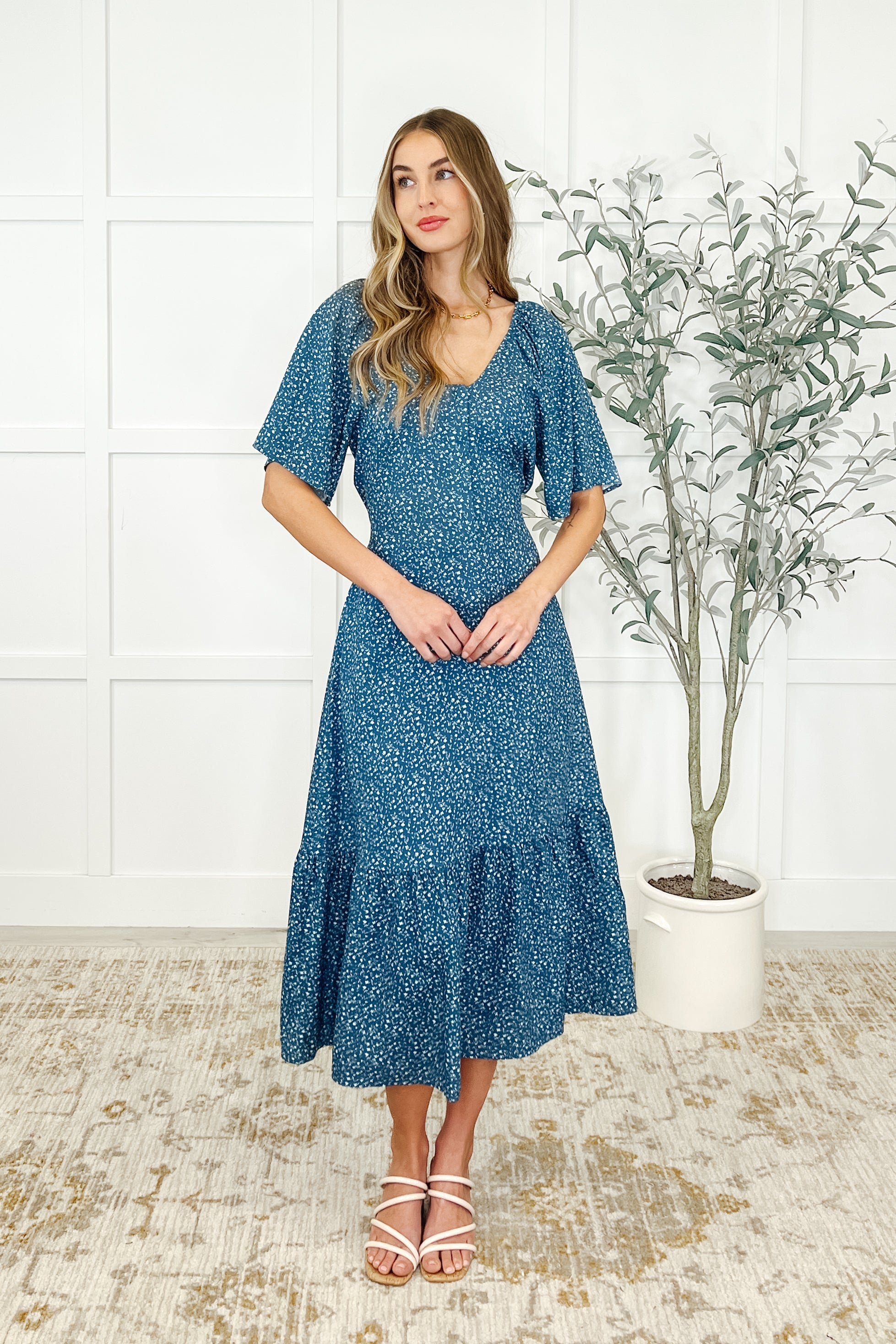 Honey Mark Olive Dress in Blue Vineyard Womens