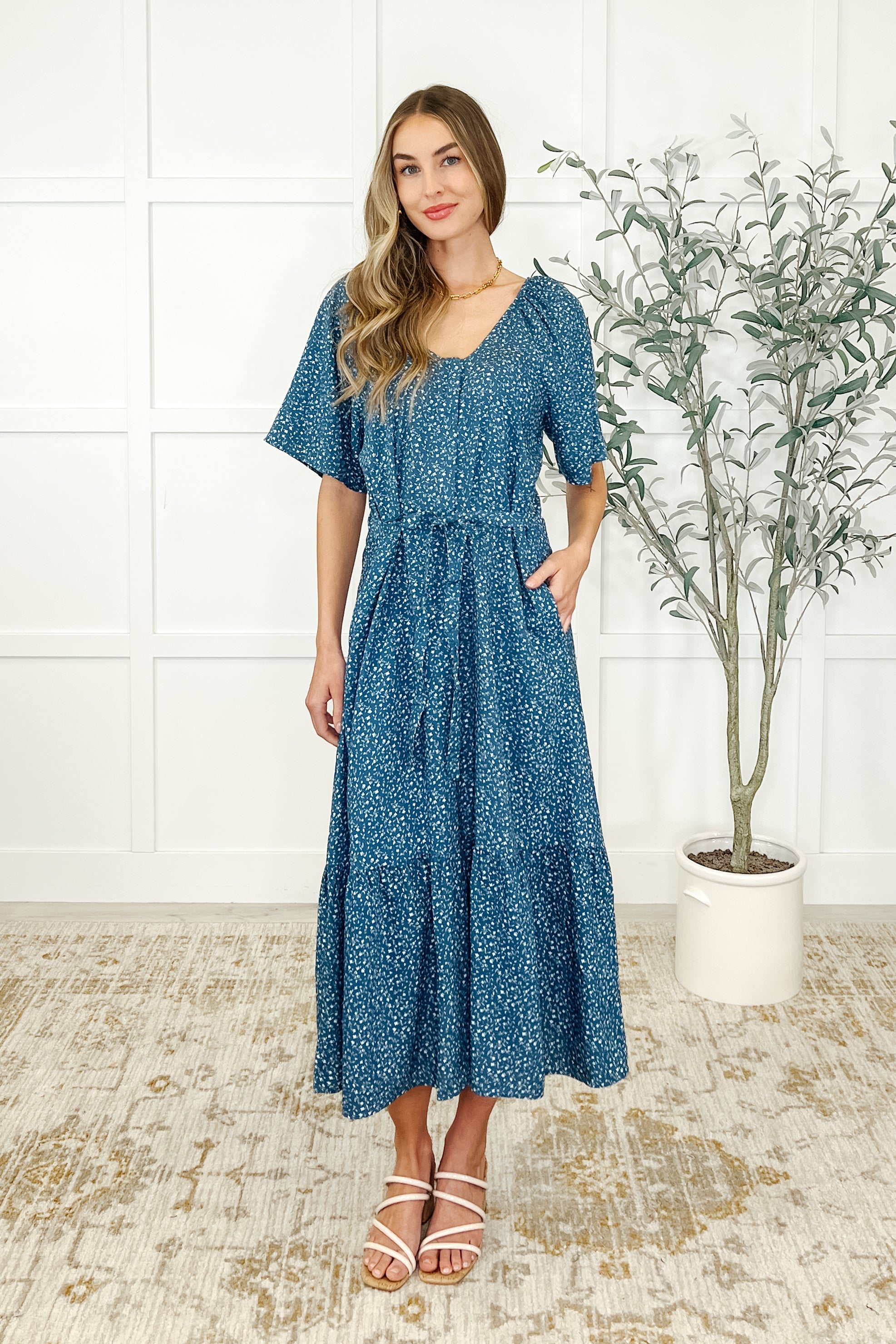 Honey Mark Olive Dress in Blue Vineyard Womens