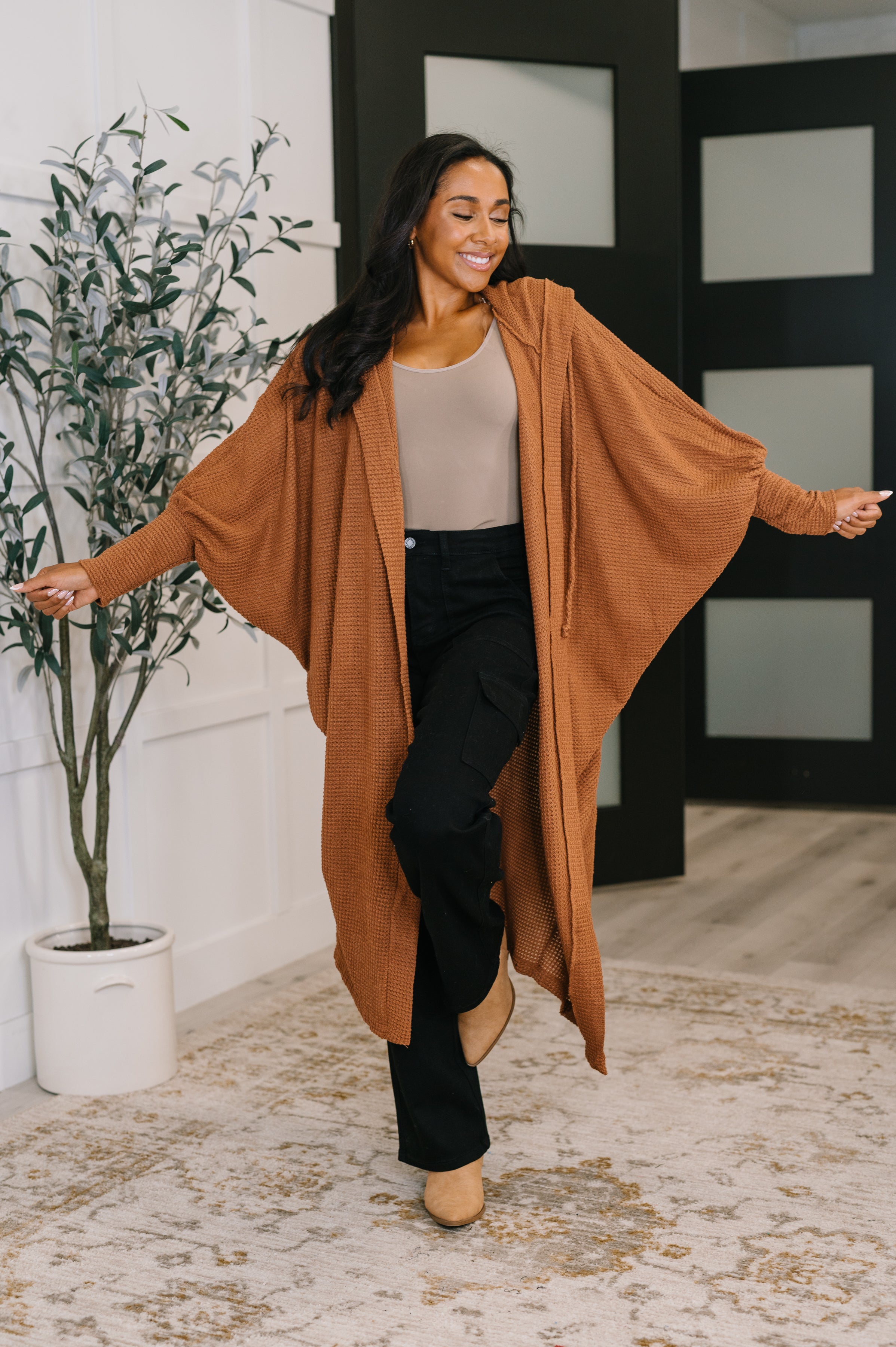 Dear Scarlett Pamper Travel Hooded Cardigan in Chestnut Womens