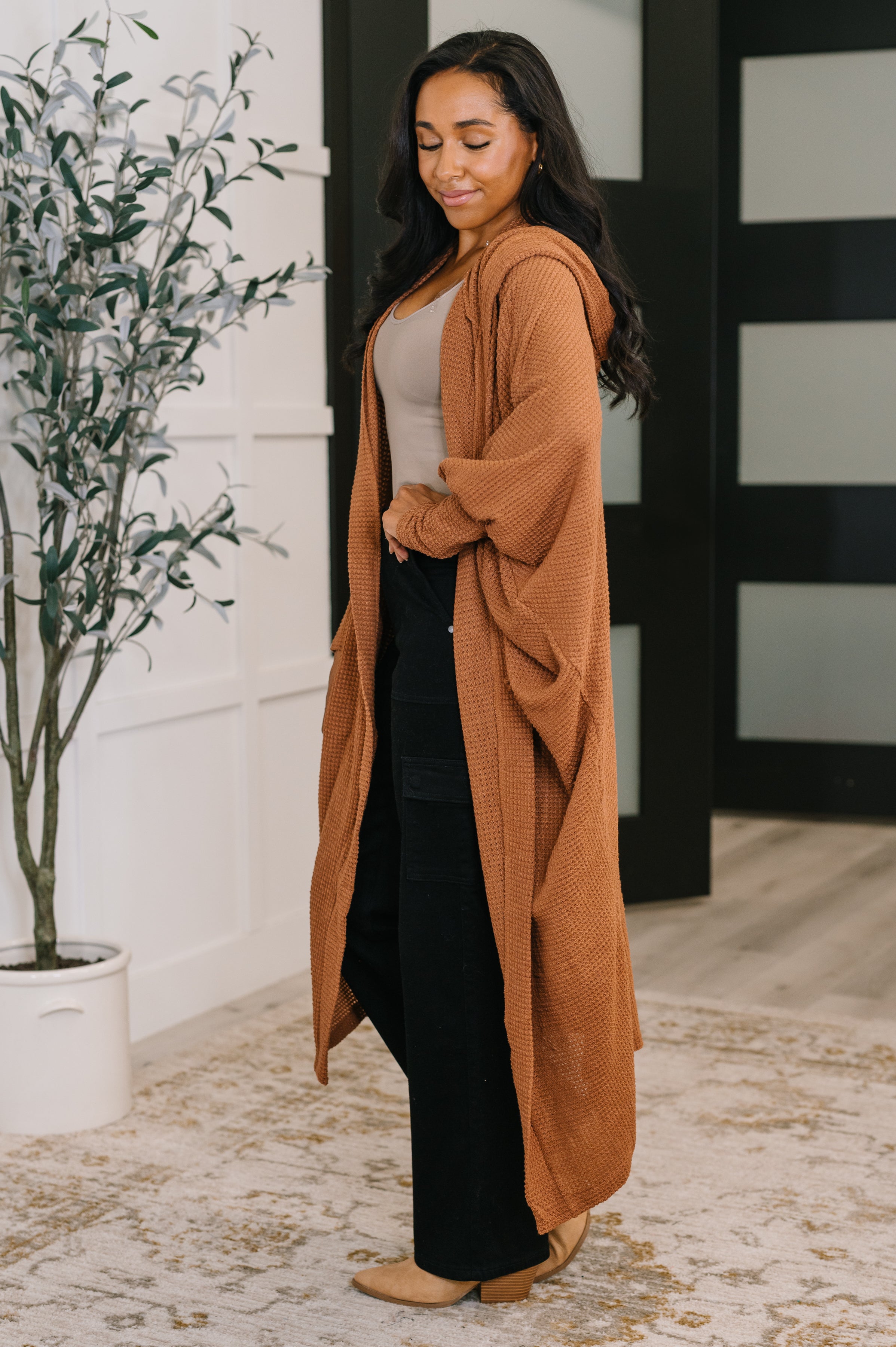 Dear Scarlett Pamper Travel Hooded Cardigan in Chestnut Womens