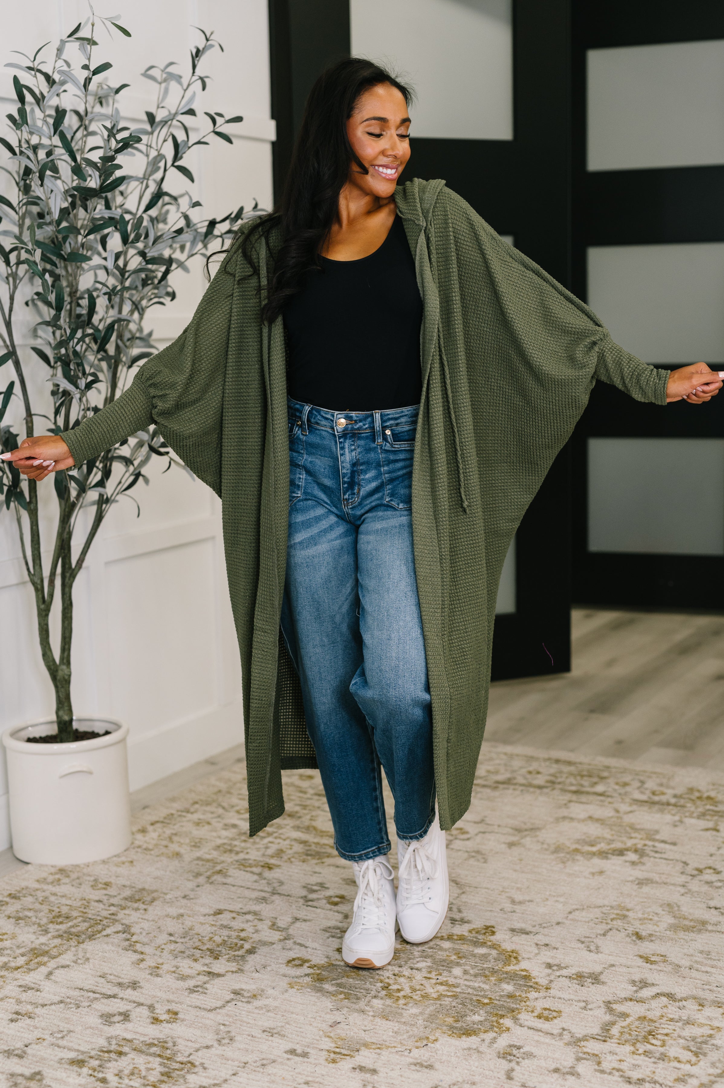 Dear Scarlett Pamper Travel Hooded Cardigan in Olive Womens