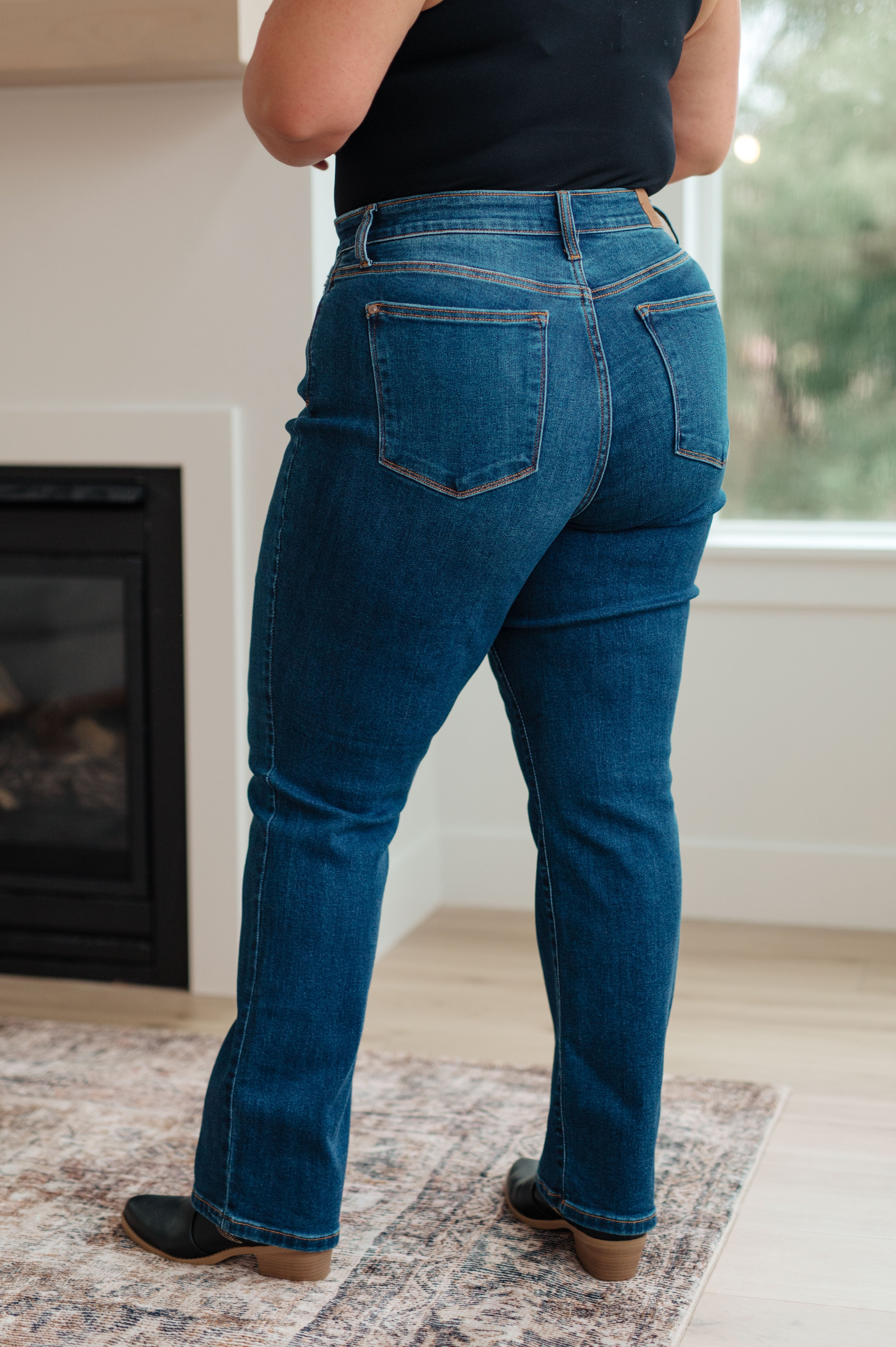 Ruby Rose Curvy Straights Ruby Rose Curvy Straights