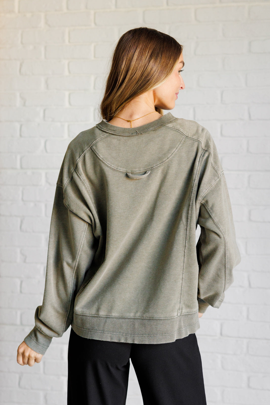 Rae Mode Quick Fix Mineral Wash Crew Neck Pullover in Army Green Shirts & Tops