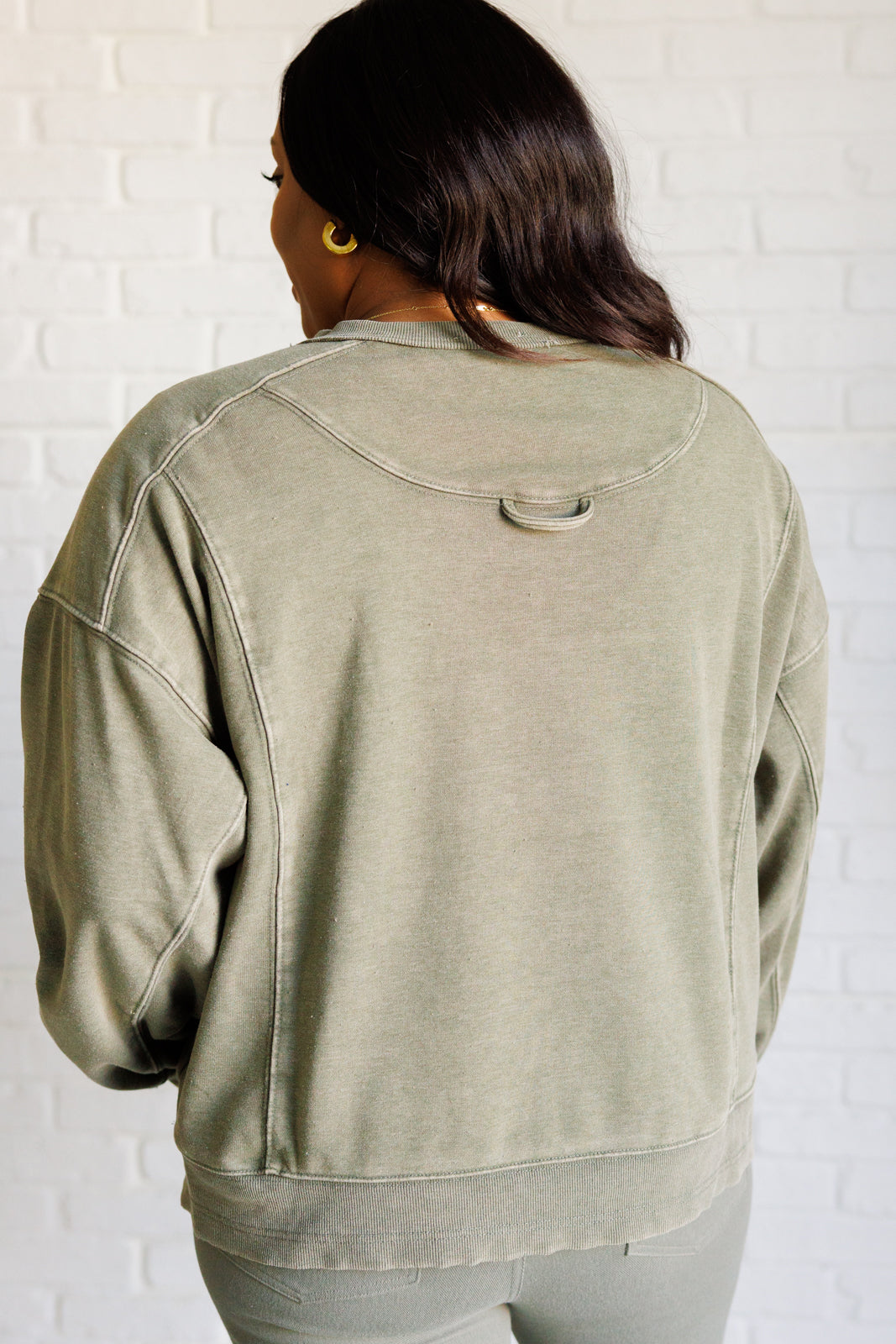 Rae Mode Quick Fix Mineral Wash Crew Neck Pullover in Army Green Shirts & Tops