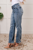 Judy Blue Quinn Mid Rise Cell Phone Pocket Dad Jeans 24W Jeans