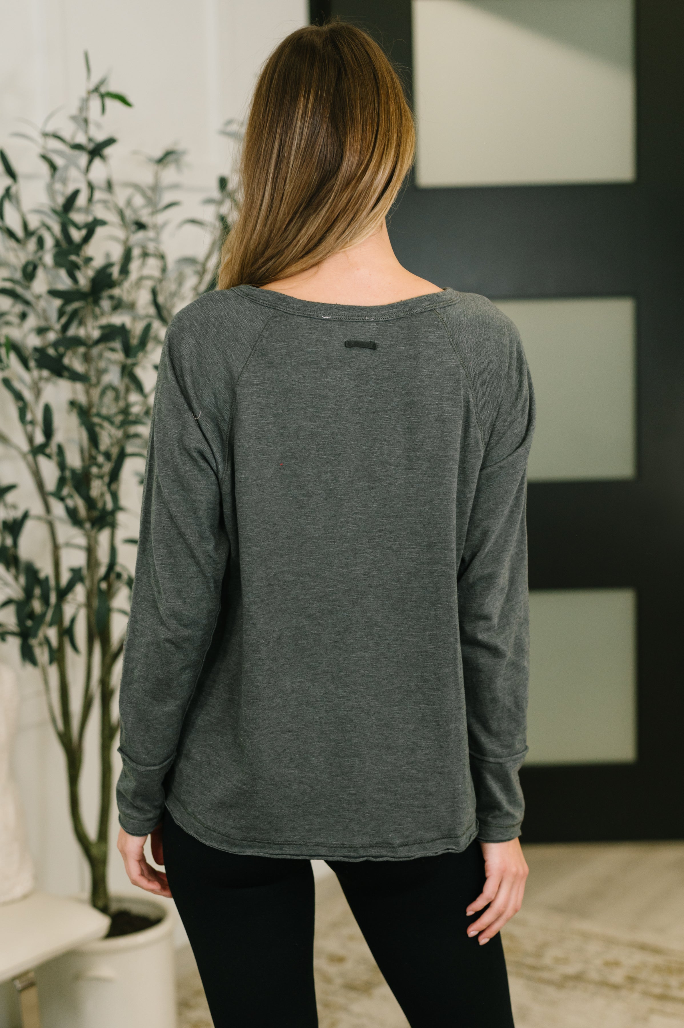 In Loom Rooftop View Raglan Sleeve Henley Top Womens
