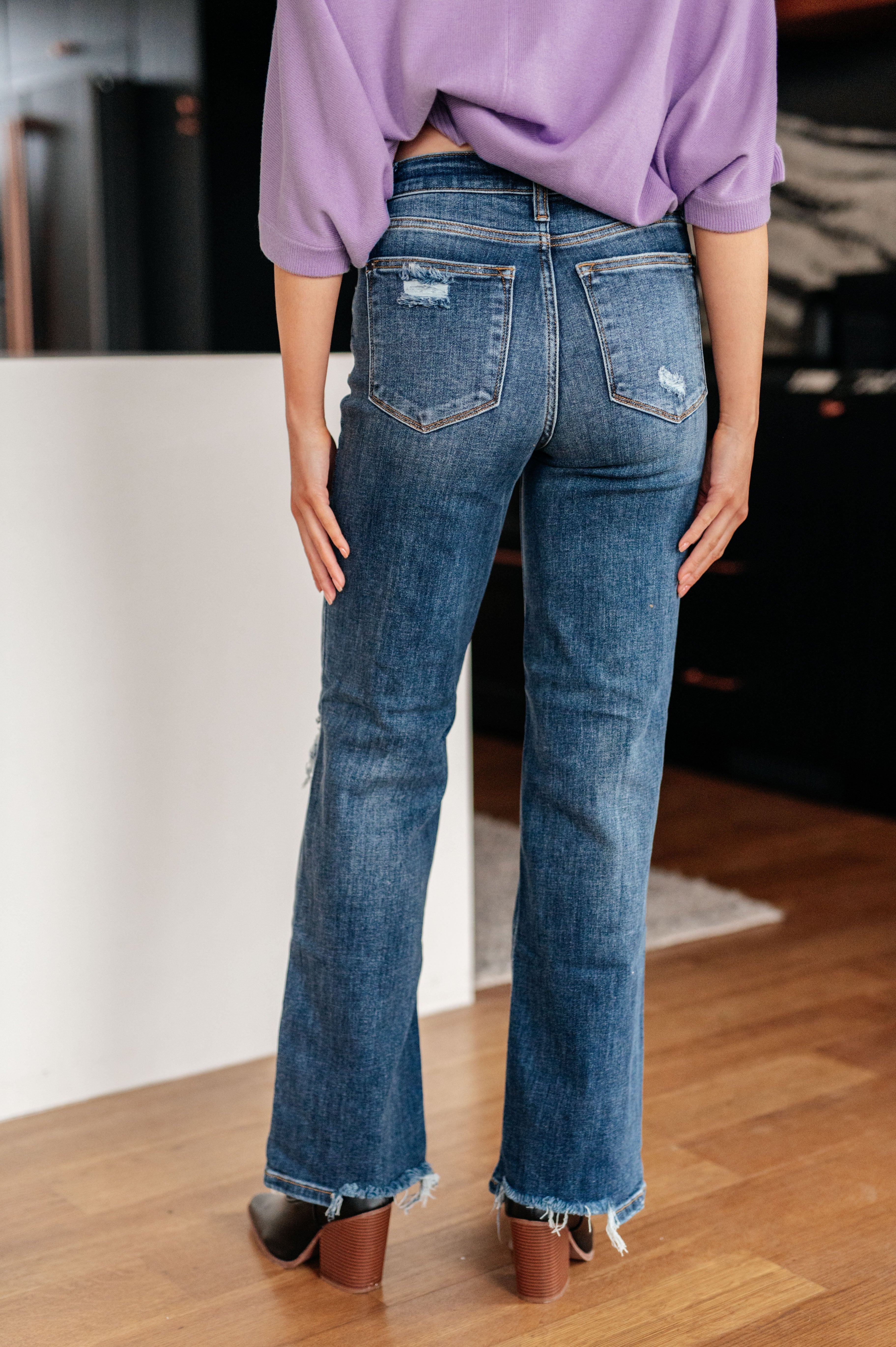 Judy Blue Rose High Rise 90's Straight Jeans in Dark Wash Ave Shops 12-12-2023