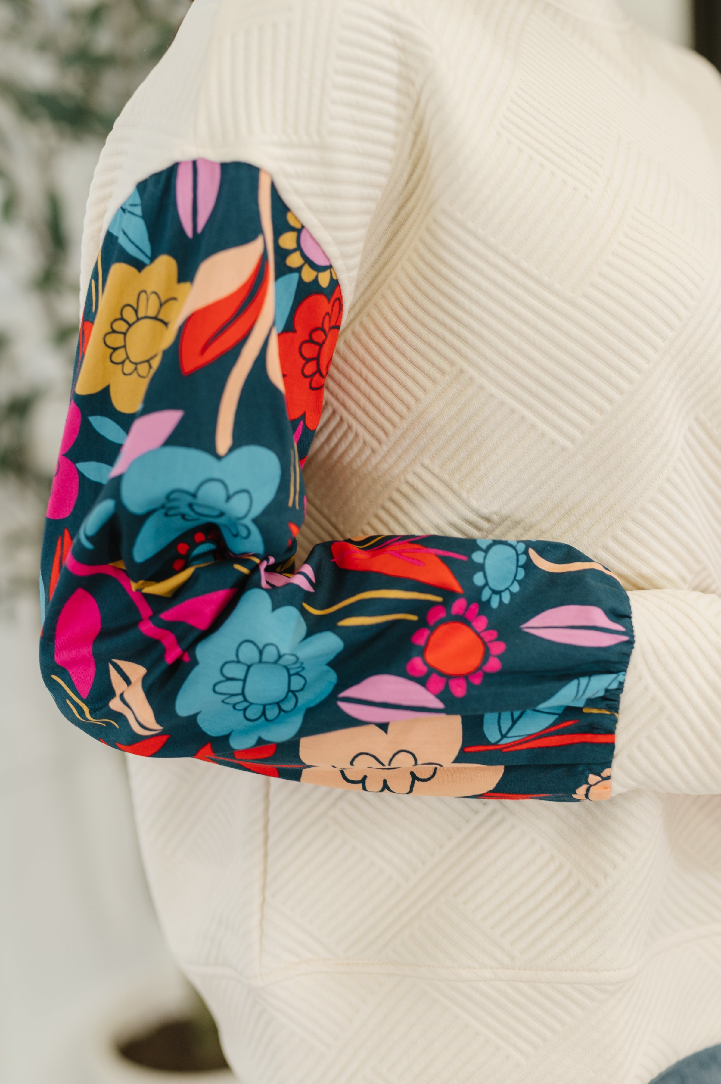 One Eleven North Sing a Melody Floral Sleeve Top Womens