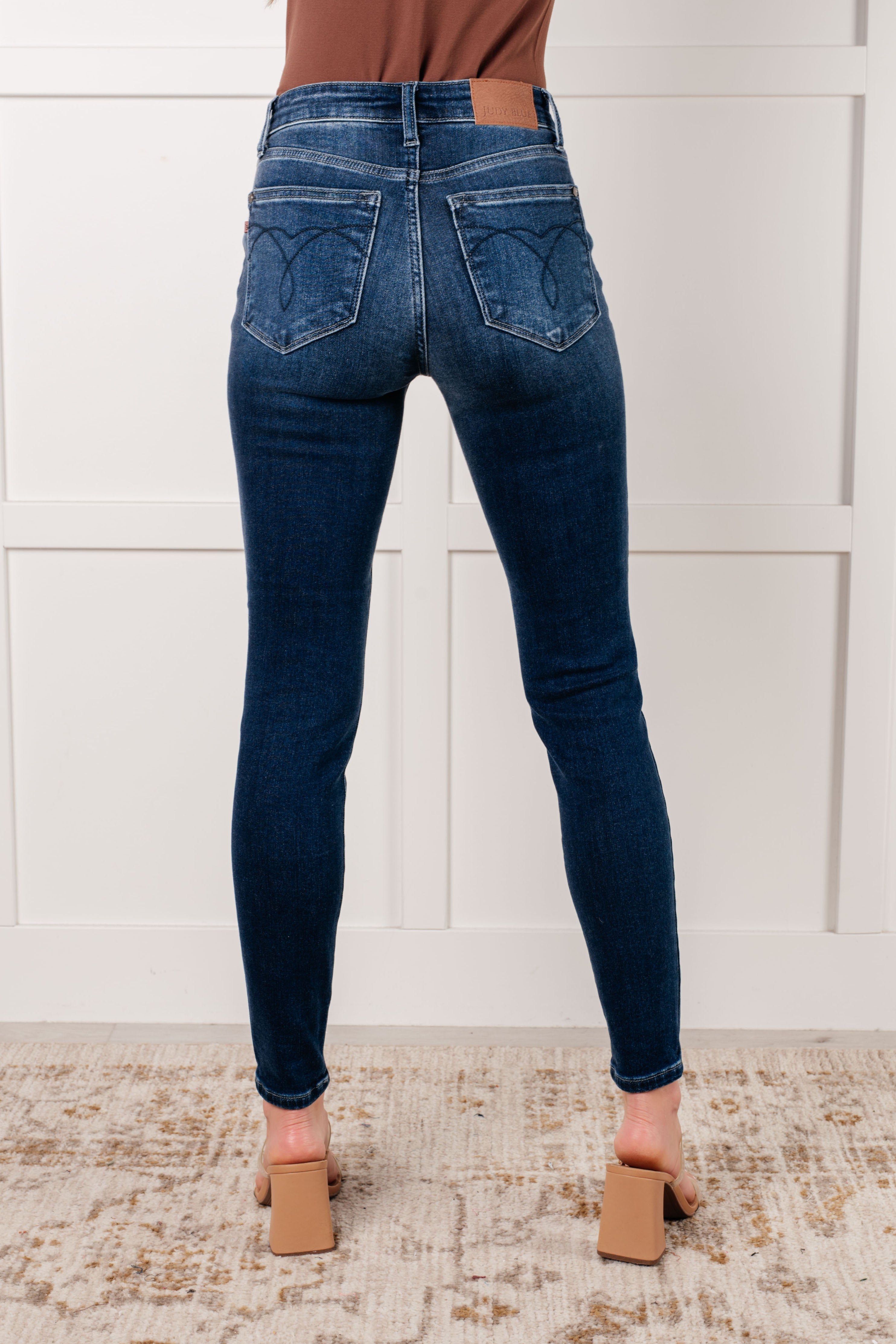 Judy Blue Skylar Mid Rise Thermal Vintage Skinny Jean Womens