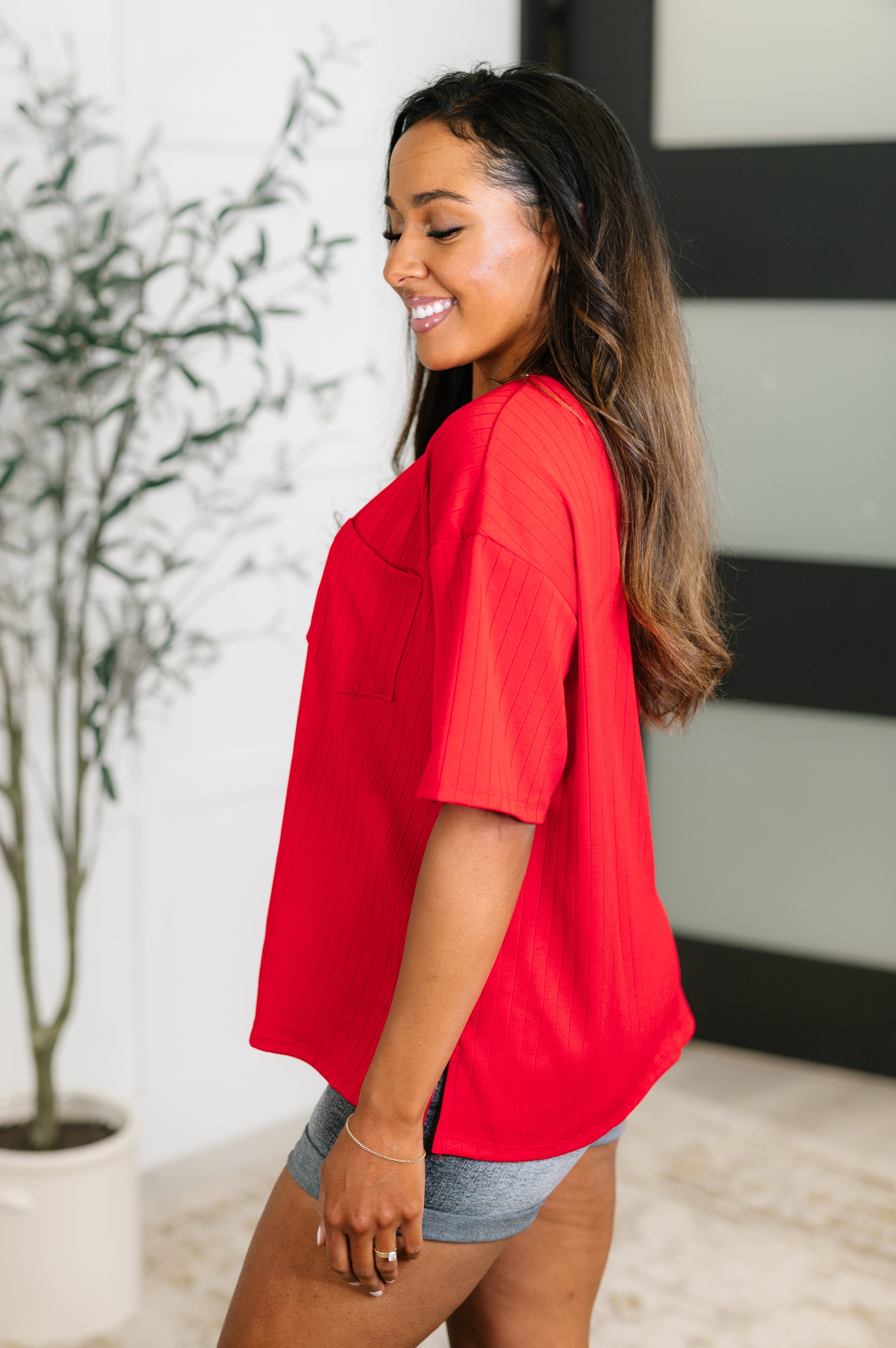 Andree by Unit Take It Easy Slouchy Tee in Red Womens