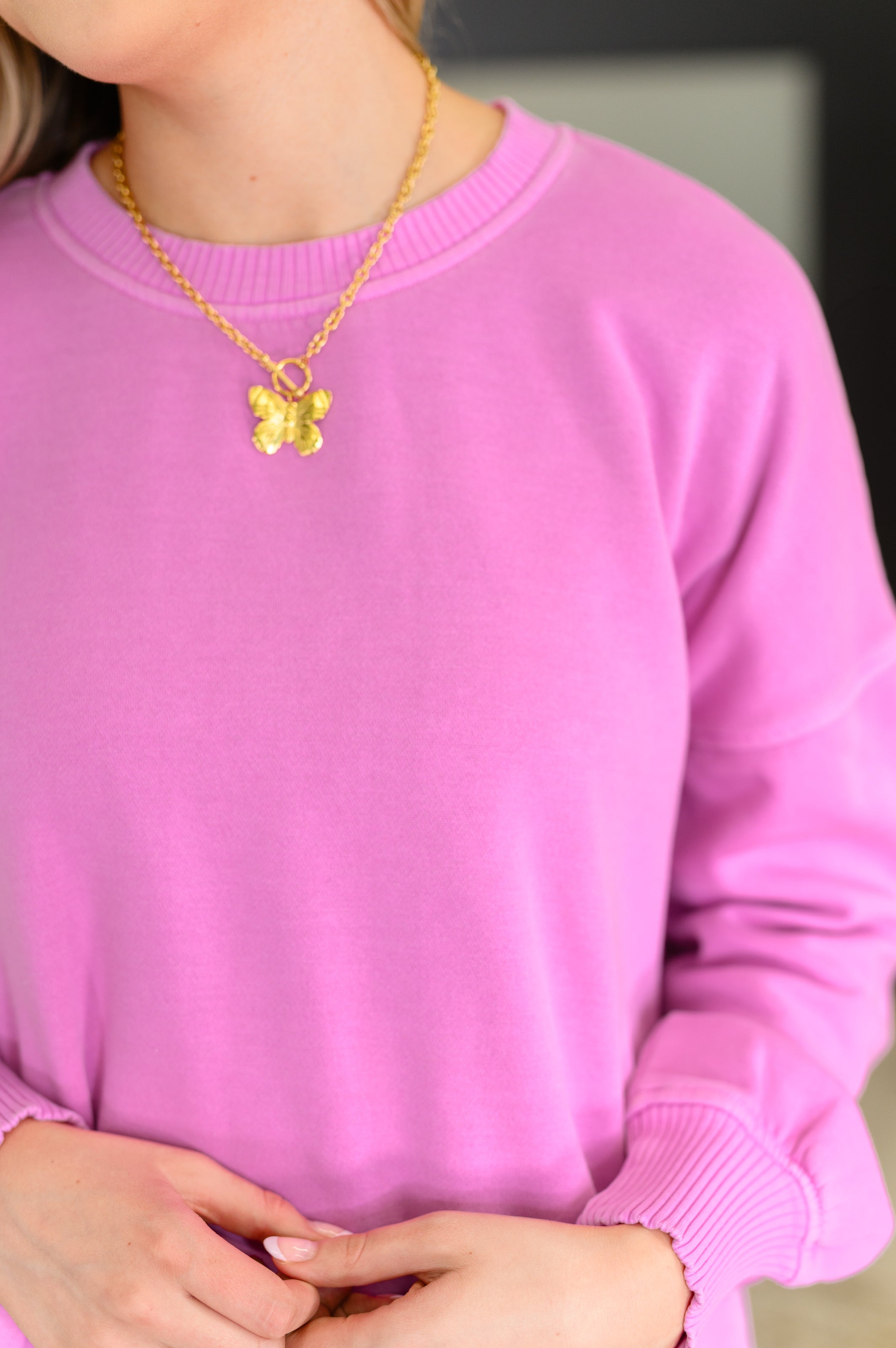 Talk Cozy to Me Stepped Hem Pullover in Bright Mauve Womens