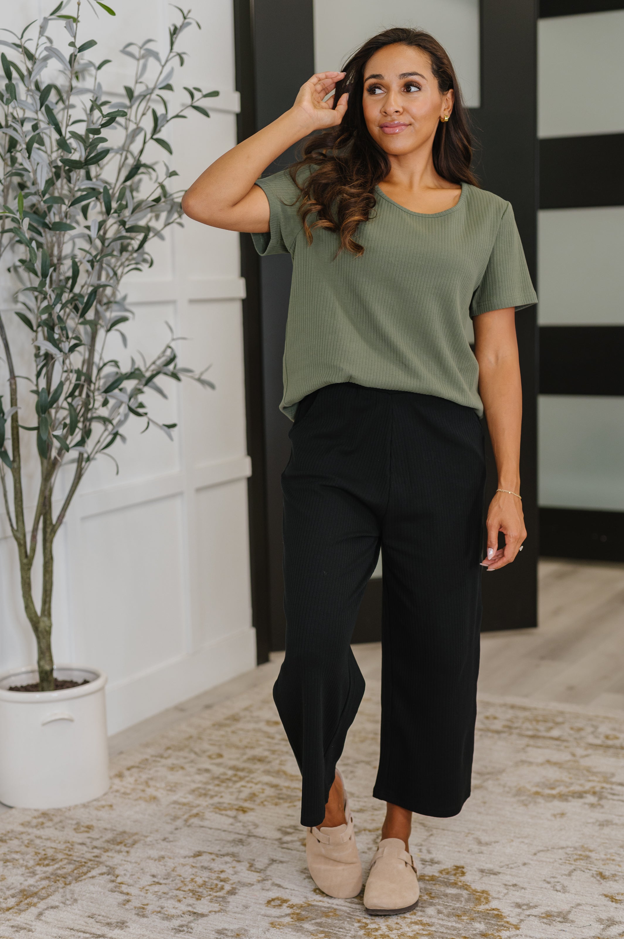 Honey Mark Thyme Culottes in Black Womens