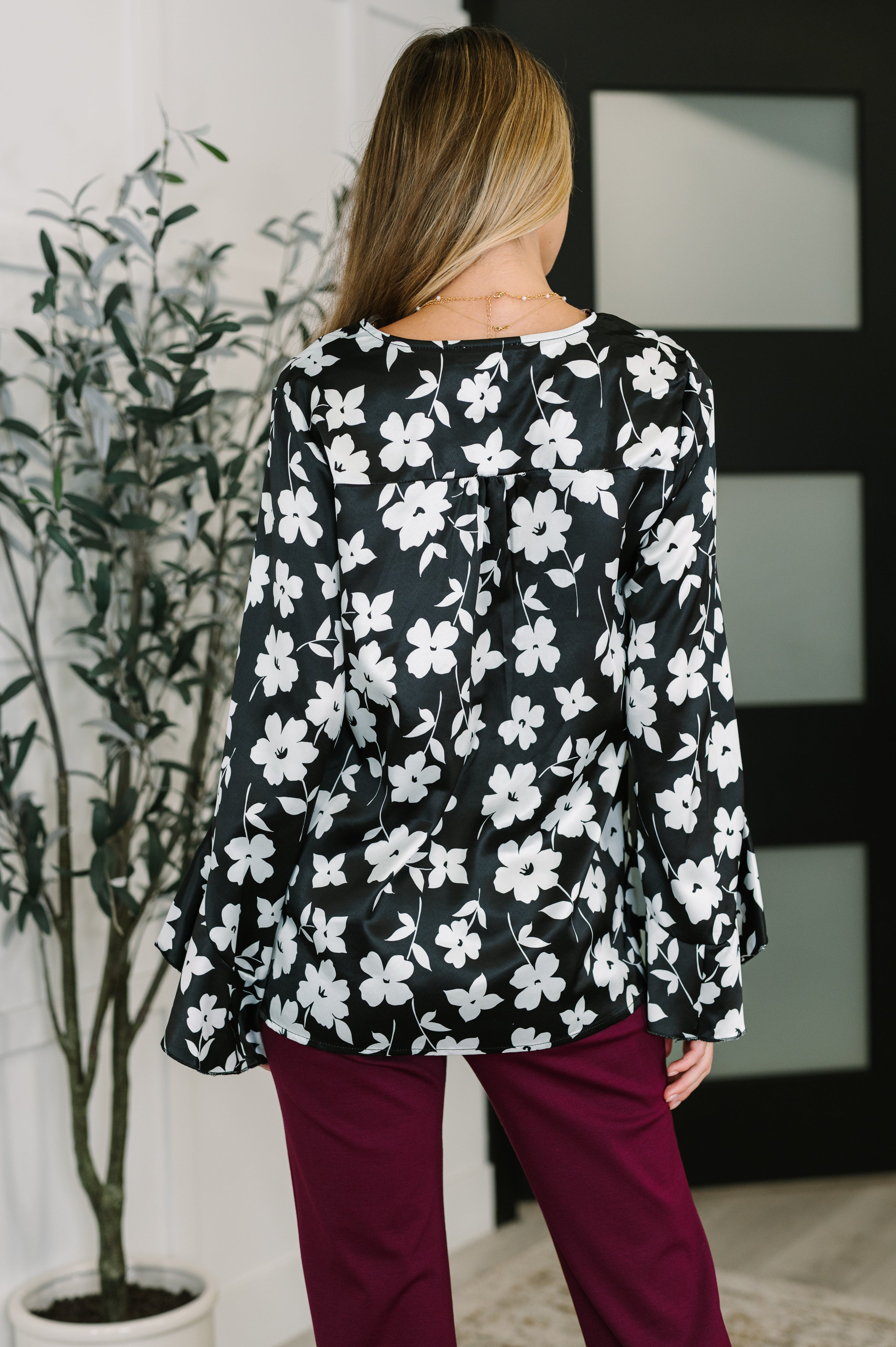 Haptics Black & White Time and Time Again Front Ribbon Tie Detail Floral Babydoll Blouse Womens