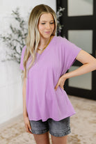 Andree by Unit Top Shelf Basic V-Neck Ribbed Tee in Lavender Womens