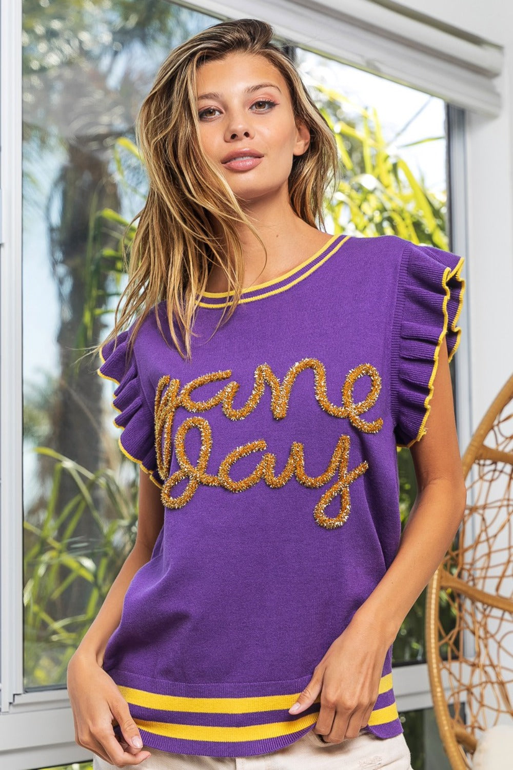 BiBi Purple & Gold Game Day Letter Contrast Trim Ruffled Sleeveless Sweater Trendsi