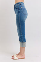 Judy Blue Medium Washed Skinny Cuff Capris Jeans with Pockets