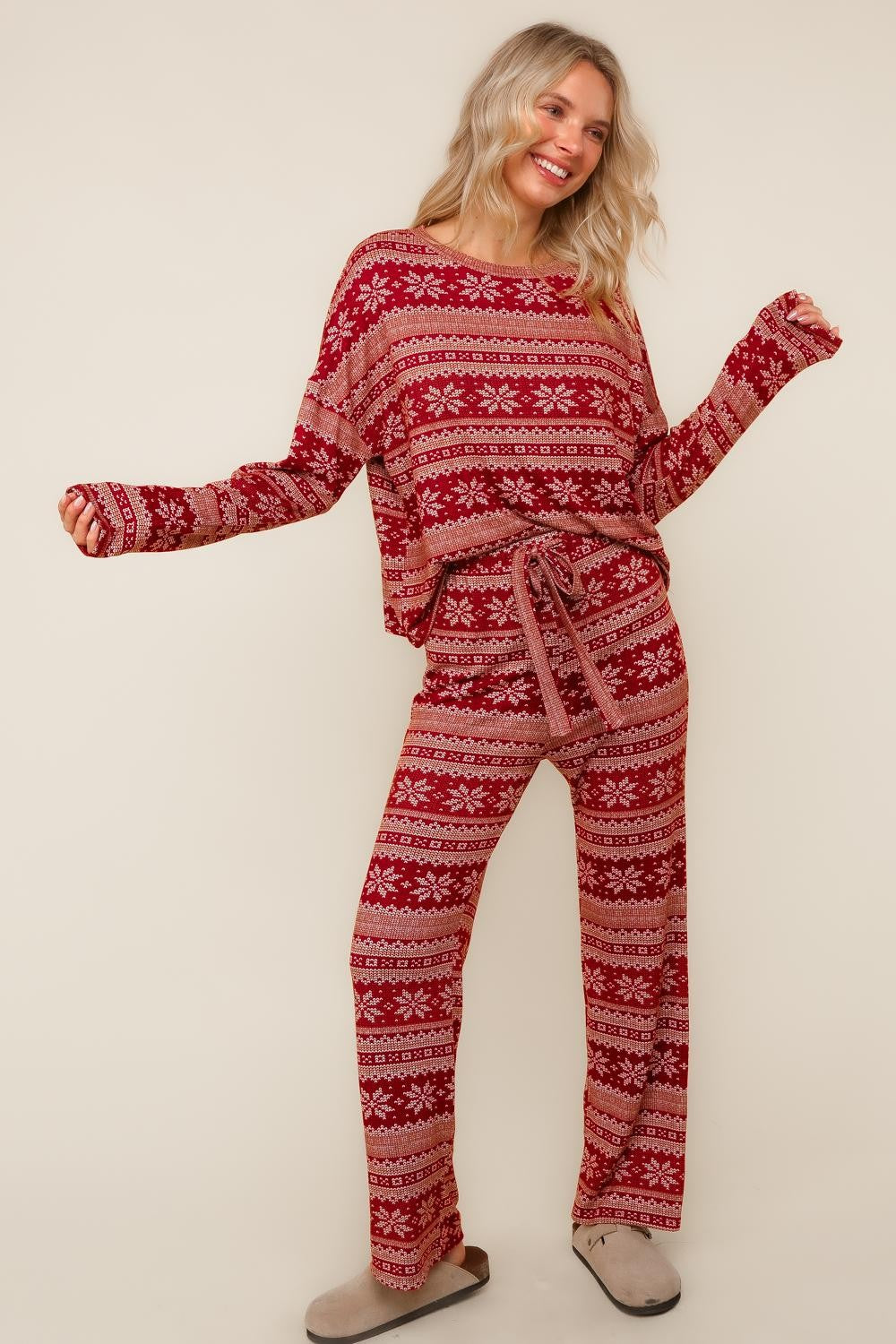 Haptics Red Oversized Snowflake Print Lounge Set