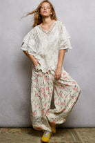 POL Off White Floral Crochet V-Neck Short Sleeve Blouse with Scalloped Hem