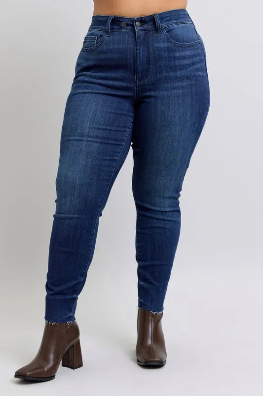 Judy Blue Dark Washed Mid Rise Skinny Jeans with Raw Hem