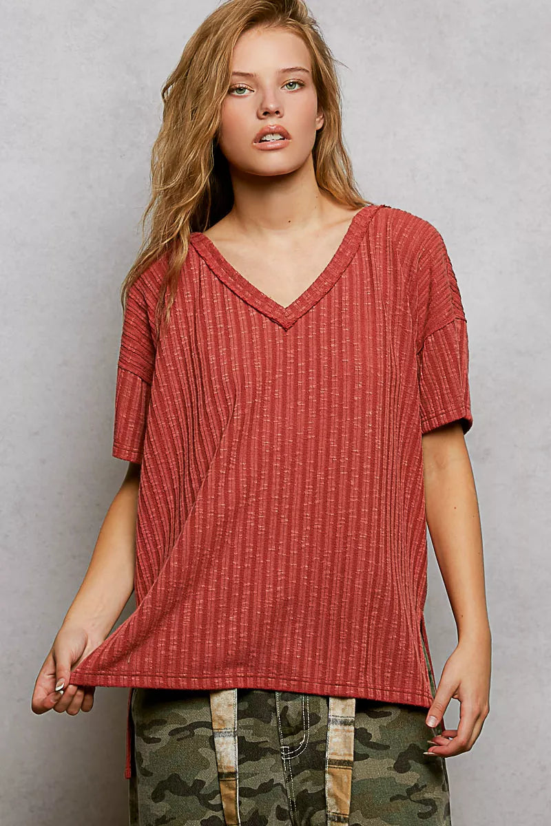 POL Terra-cotta Ribbed Knit V-Neck Short Sleeve T-Shirt with Side Slit