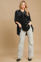 Umgee Pearl Detail Half Sleeve Velvet Babydoll Blouse in Black Shirts & Tops