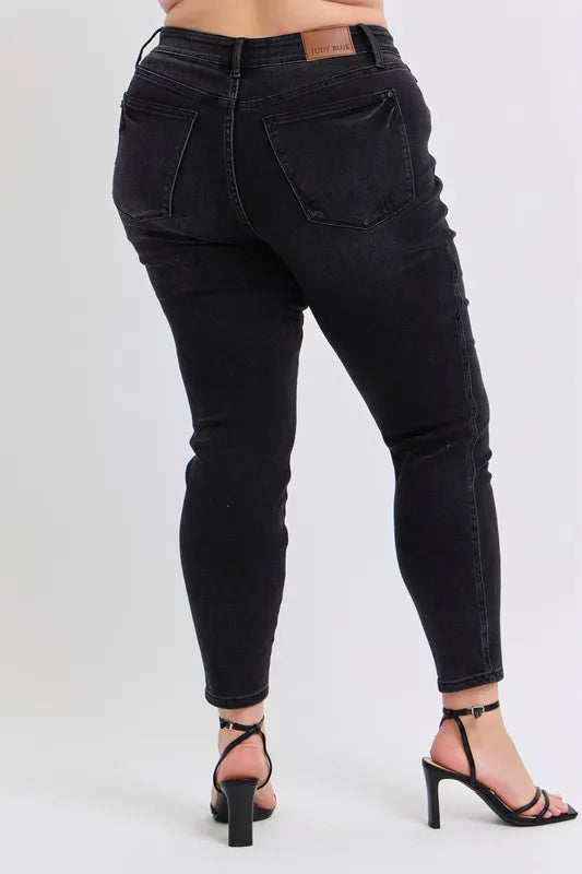 Judy Blue Black Mid Rise Tummy Control Skinny Jeans