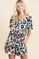 BiBi Gradation Leopard Soft Knit V-neck Romper LT.BLUE TAUPE