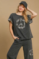 Umgee Black & Plaid Washed Peace Applique Round Neck French Terry Top Shirts & Tops