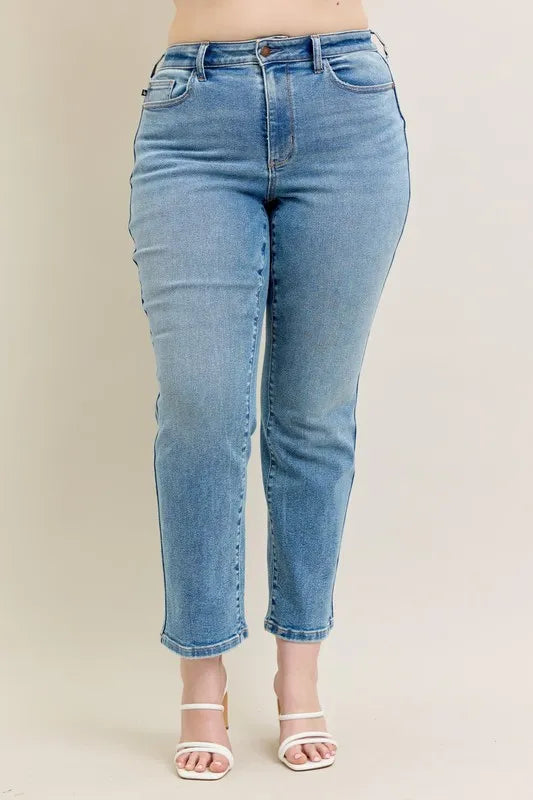 Judy Blue High Waisted Vintage Straight Jeans