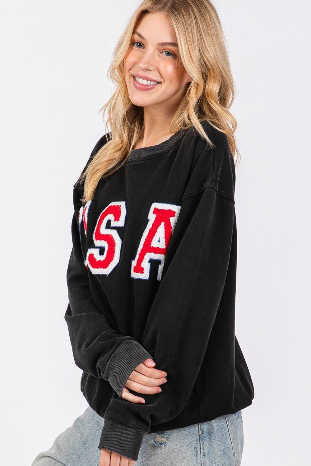 SAGE + FIG Mineral Washed USA Letter Patch Round Neck Sweatshirt in Black Trendsi