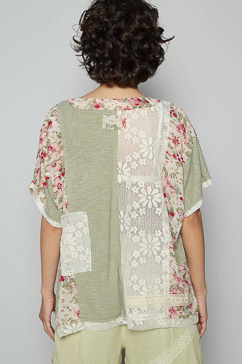 POL Ssge Lace Round Neck Short Sleeve Floral Pattern Top with Patch Detail