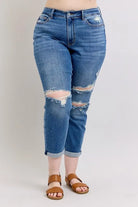 Judy Blue Mid-rise Vintage Wash Boyfriend Fit W/ Distressed Jeans