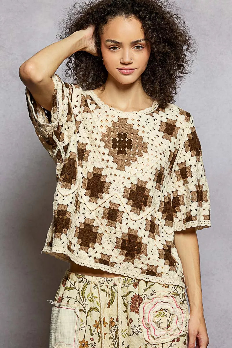 POL Cocoa Round Neck Short Sleeve Color Pattern Crochet Top with Border Accents