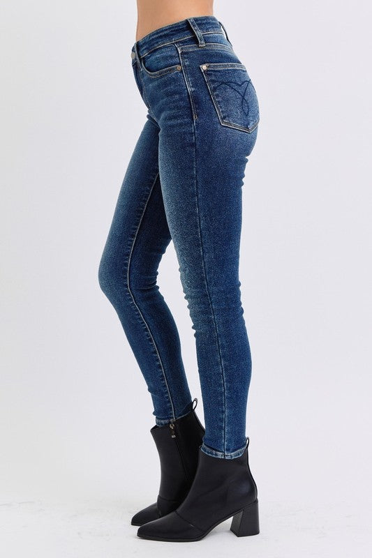 Judy Blue Dark Washed Mid-Rise Waist Skinny Jeans with Pockets Jeans