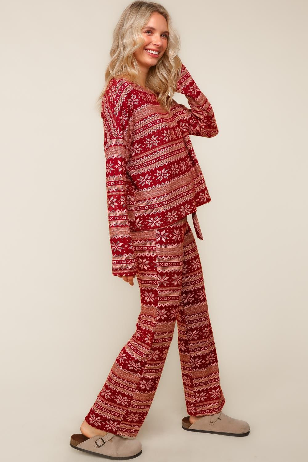 Haptics Red Oversized Snowflake Print Lounge Set